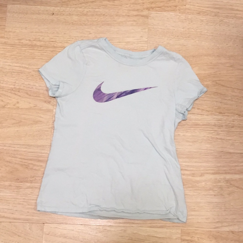 Nike athletic cut short sleeve tee